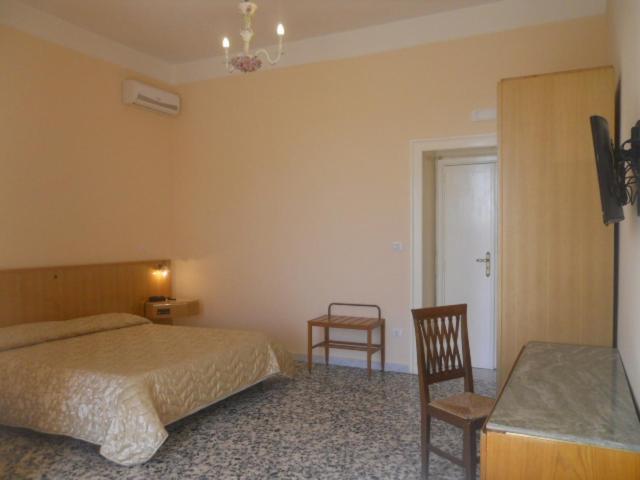 Albergo Santa Teresa Torre del Greco Buitenkant foto