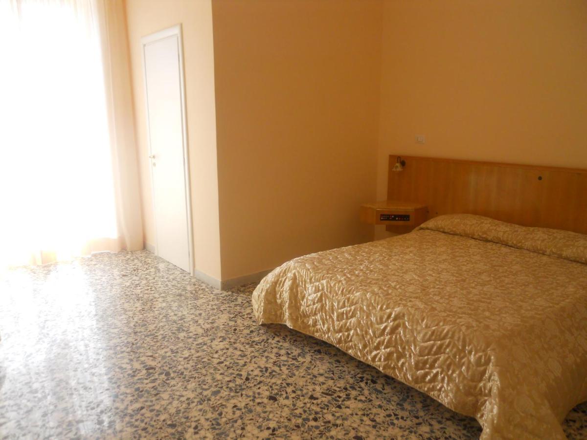 Albergo Santa Teresa Torre del Greco Buitenkant foto
