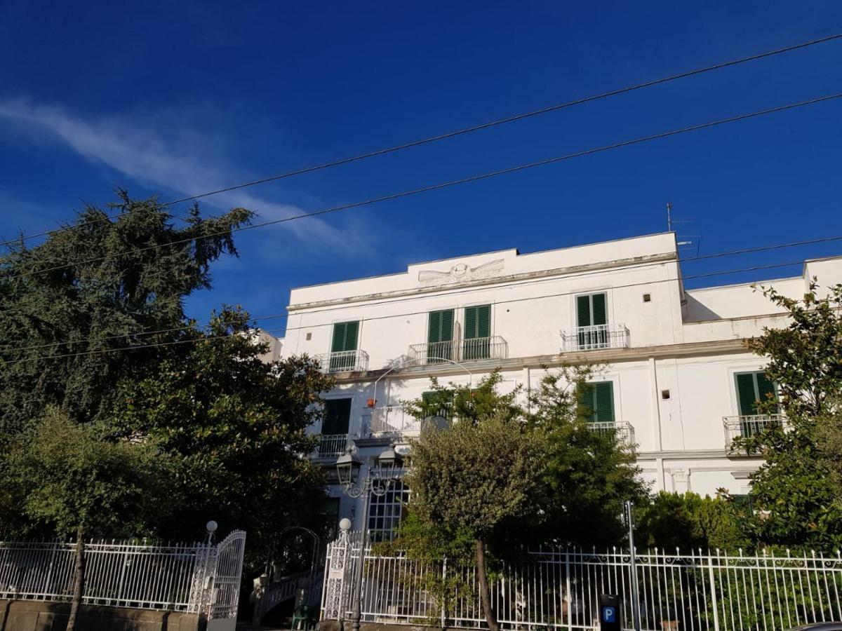 Albergo Santa Teresa Torre del Greco Buitenkant foto