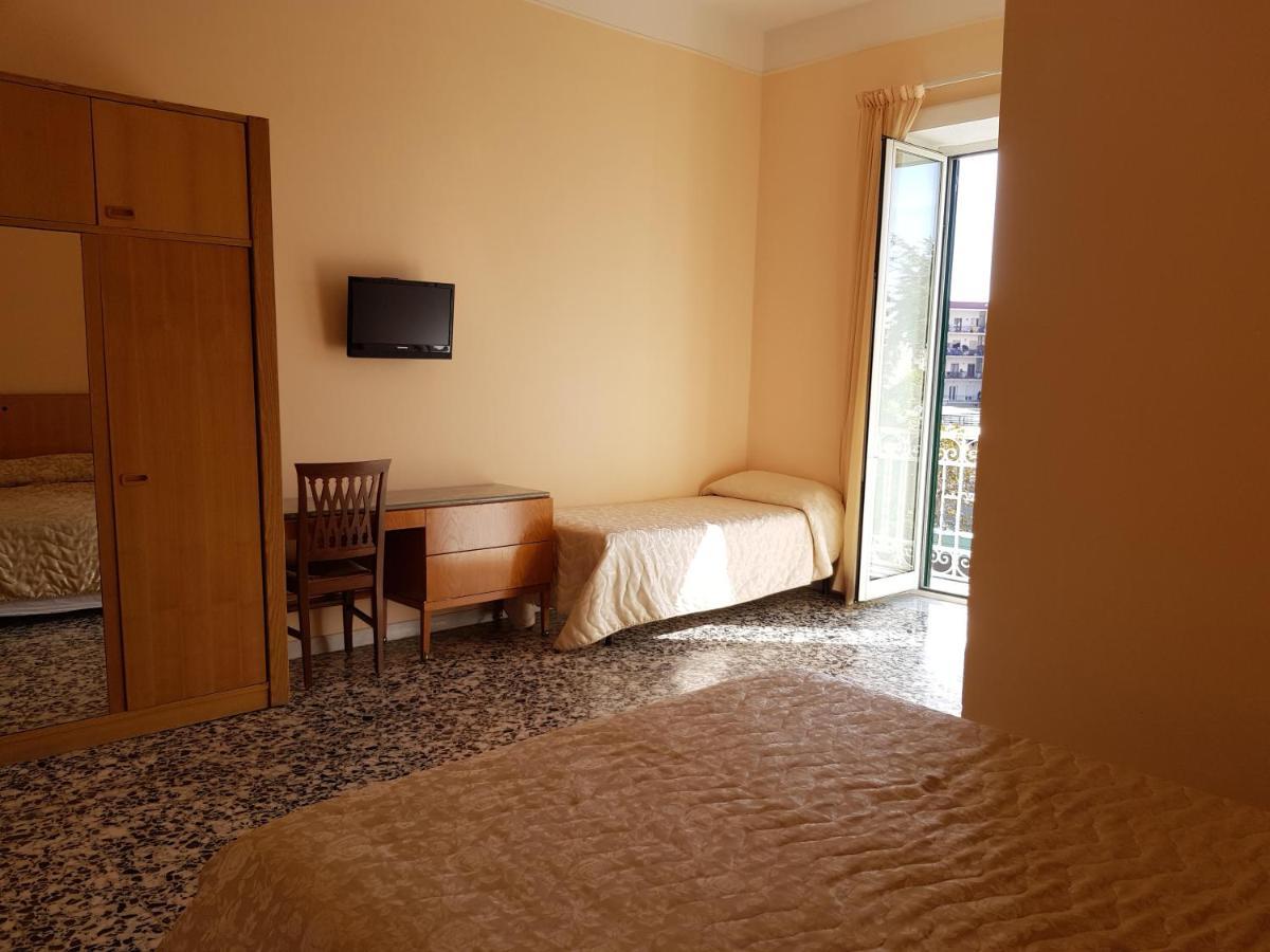 Albergo Santa Teresa Torre del Greco Buitenkant foto